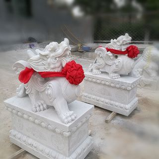 汉白玉石雕貔貅_小区商场企业大门动物神兽