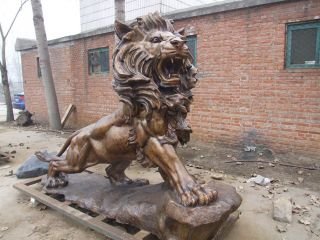 西洋狮子铜雕_公园景区霸气奔行的狮子雕塑