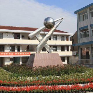不锈钢雕塑写意中的以意驭形及笔墨趣味