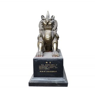 不锈钢水花雕塑具有独特的魅力