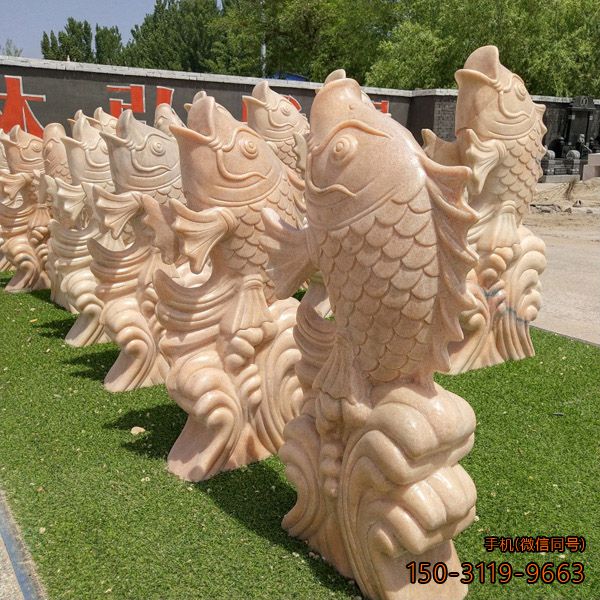 喷水石雕鱼_晚霞红公园动物喷泉雕塑