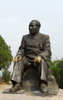毛主席城市广场铸铜雕像