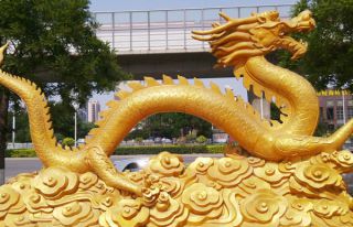 铜雕龙的寓意和作用