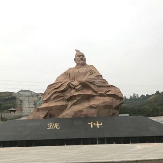 景观石雕厂家红色虢仲大型雕像