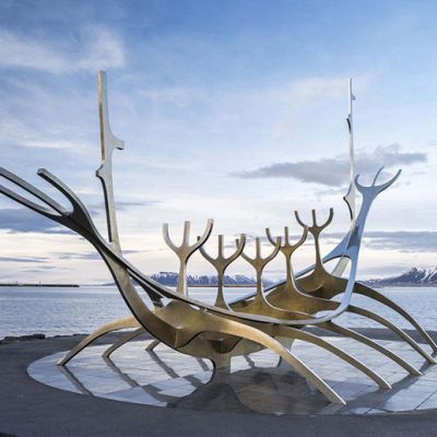 不锈钢雕塑的四大意义