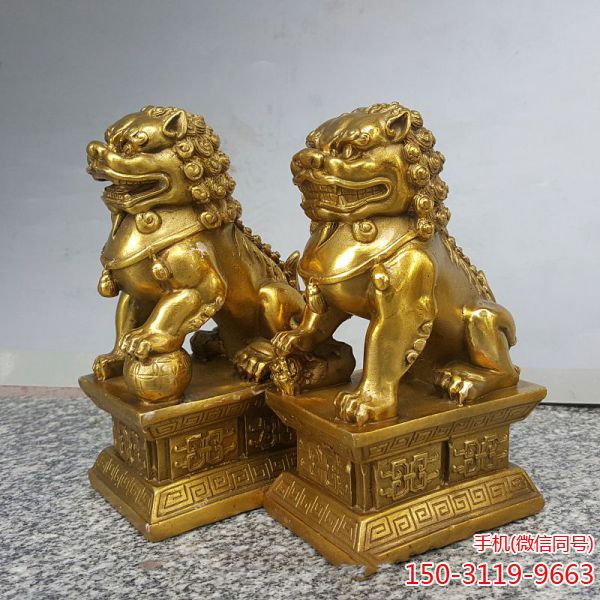 北京狮子铜雕
