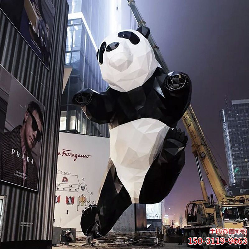 几何切面熊猫雕塑