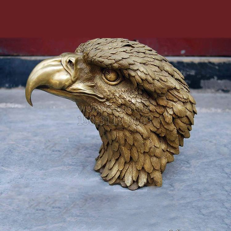 铸铜鹰头雕塑