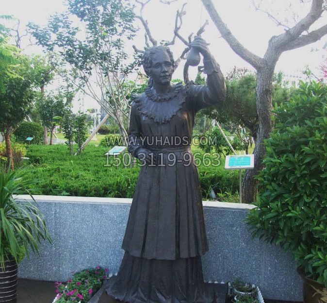 铸铜西方名人居里夫人雕塑