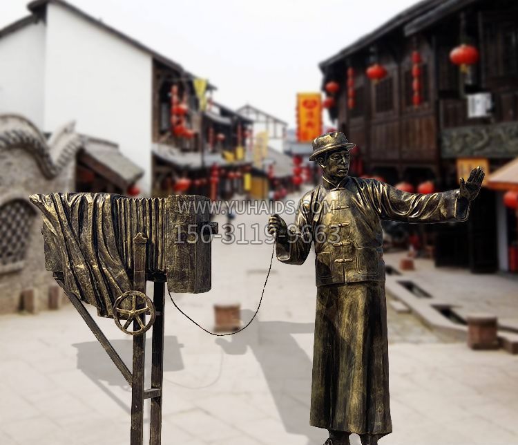 铜雕步行街照相师小品雕塑