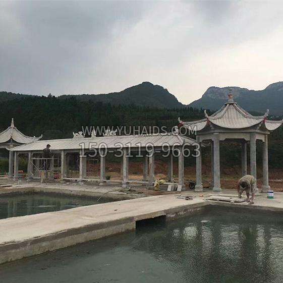 石雕带瓦长廊雕塑