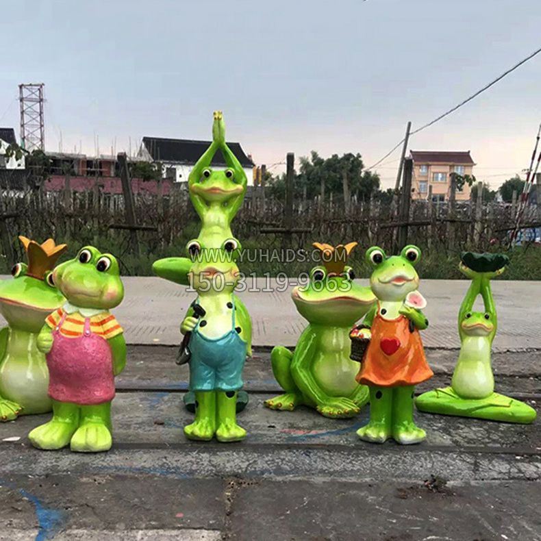 青蛙玻璃钢卡通雕塑