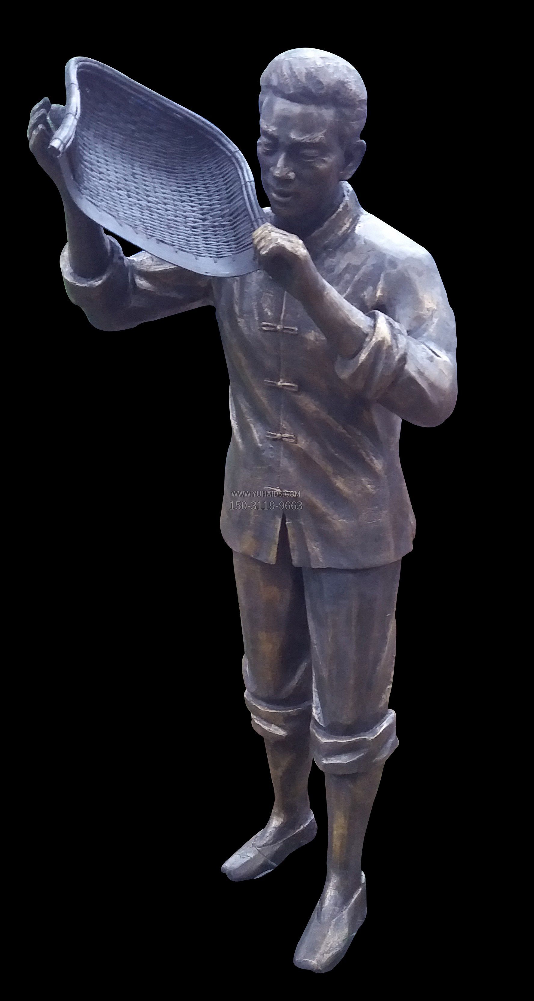 男人拿簸箕铜雕雕塑