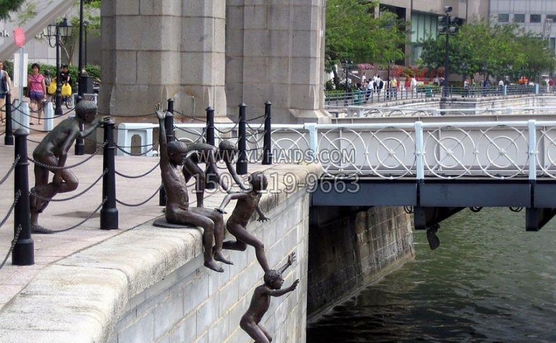 街边跳水的小孩小品铜雕雕塑