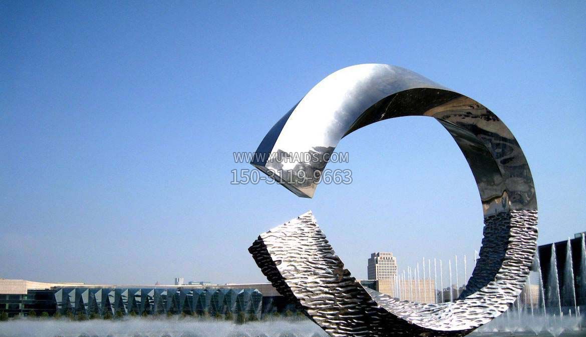 广场C形环不锈钢景观雕塑