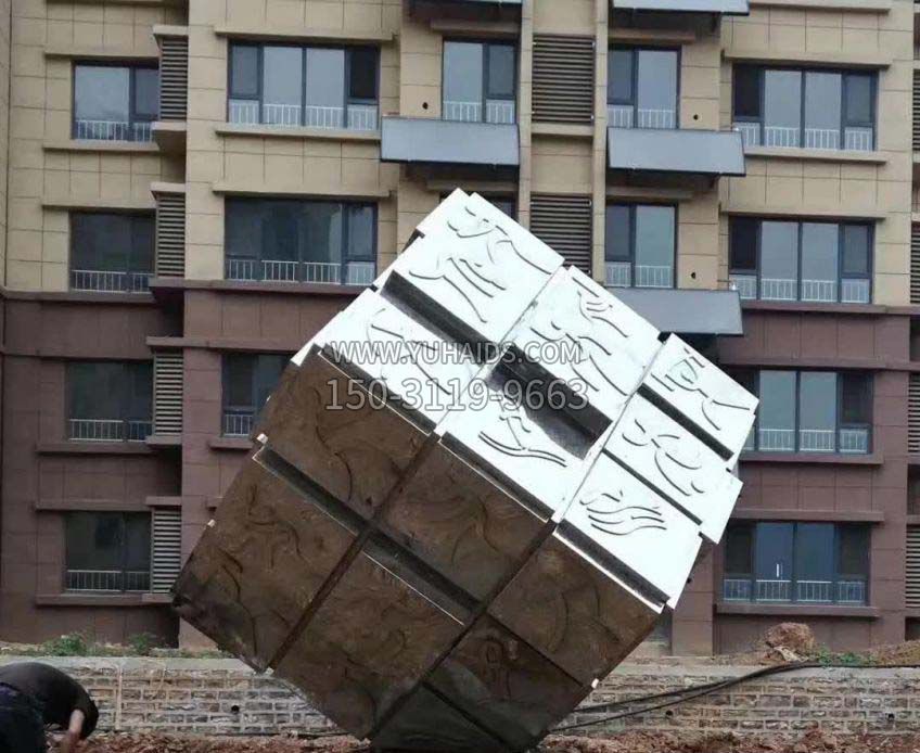 不锈钢小区镜面艺术雕塑 不锈钢小区镜面艺术雕塑