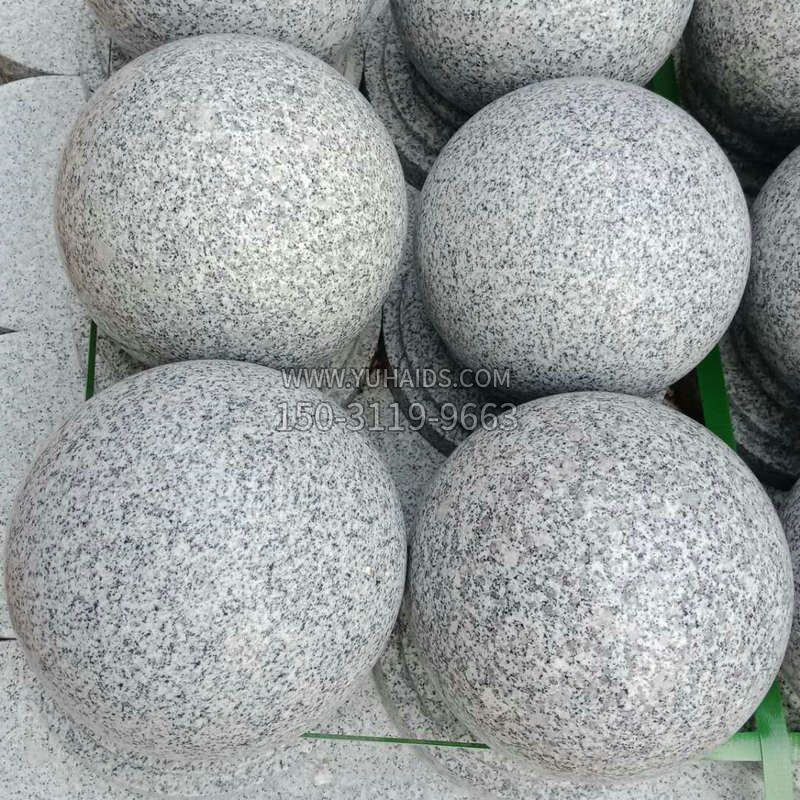 步行街路障石球墩雕塑