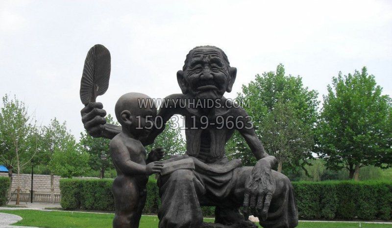 公园给孙子扇风的老人小品铜雕雕塑