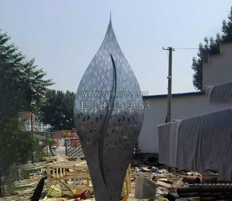 不锈钢创意弧形雕塑 不锈钢创意弧形雕塑