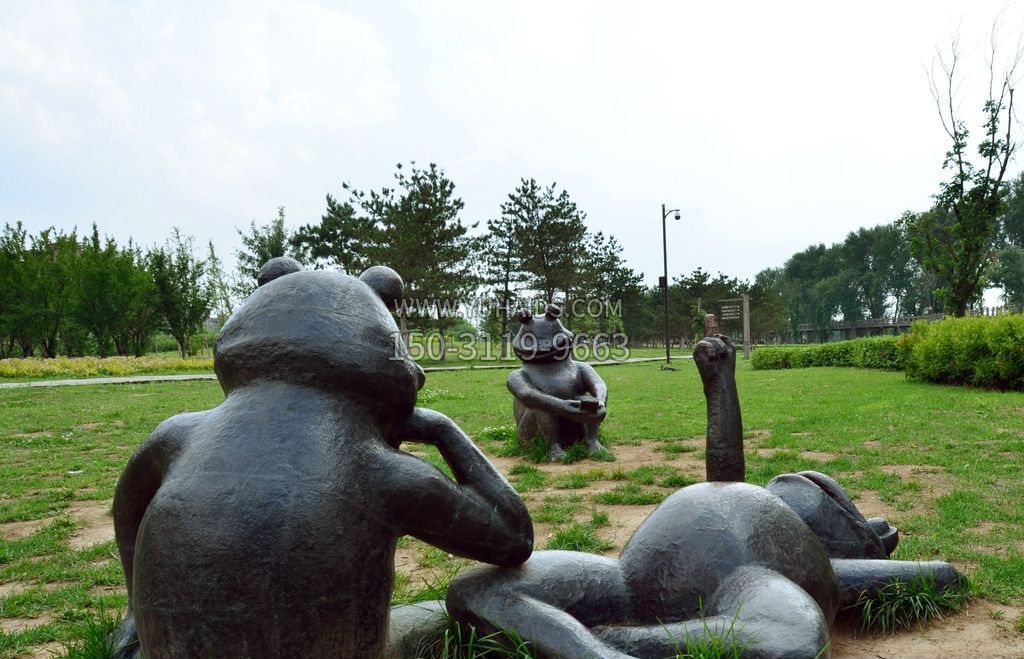 公园卡通青蛙铜雕 雕塑