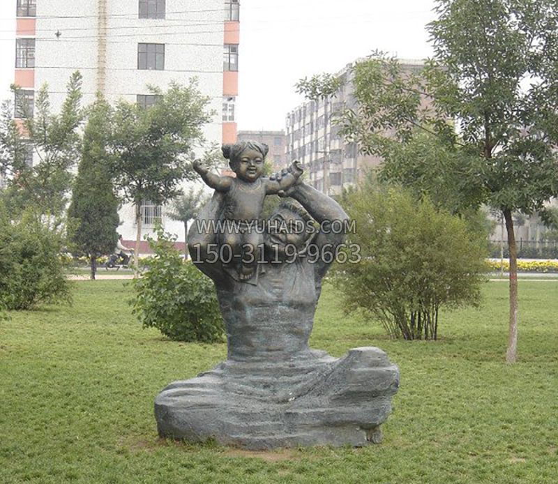 公园父女铜雕雕塑
