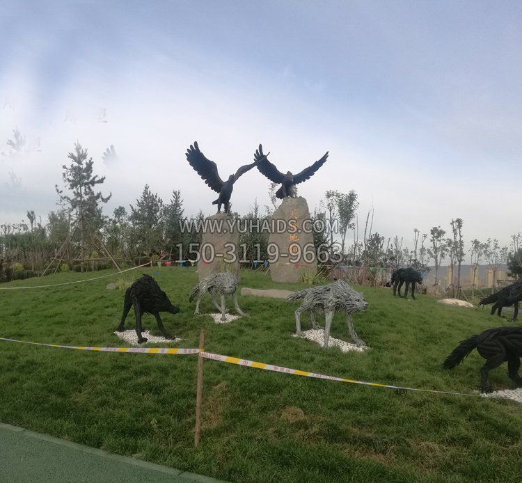 公园铜雕豺狼老鹰动物雕塑
