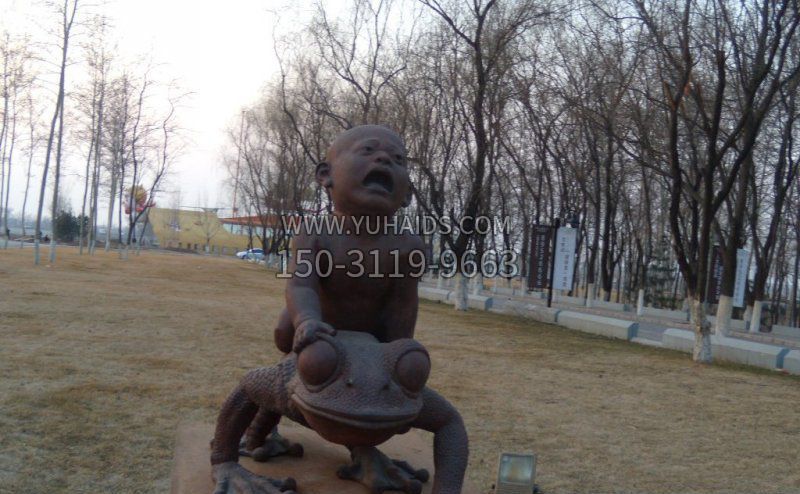 公园骑青蛙的小孩景观铜雕雕塑