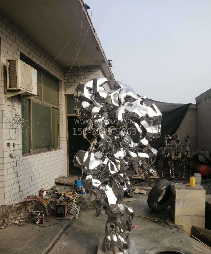不锈钢抽象太湖石雕塑1