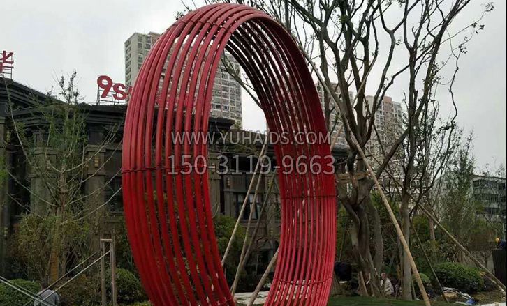 不锈钢红色花环公园景观雕塑