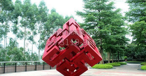 不锈钢弓字纹正方体公园景观雕塑