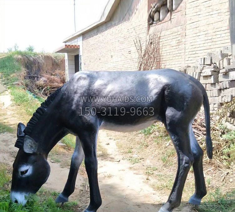 玻璃钢仿真毛驴雕塑