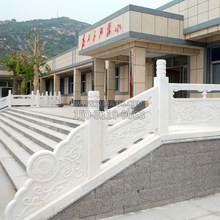 白石栏板雕塑