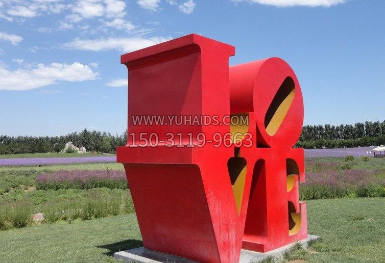 不锈钢love字母 雕塑