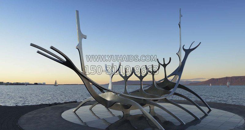 不锈钢抽象划船人物海边景观雕塑