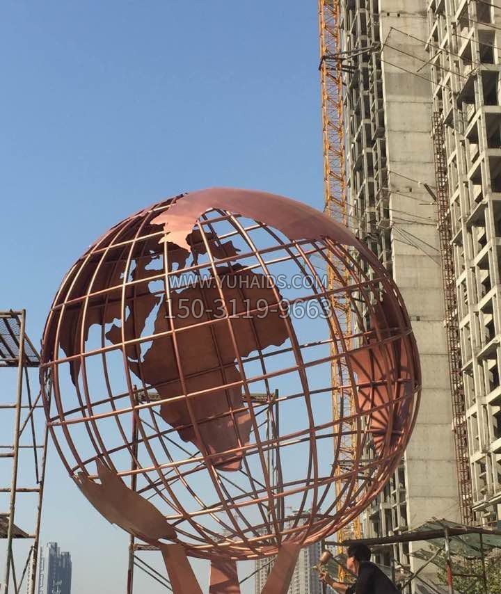 不锈钢企业喷漆镂空球雕塑