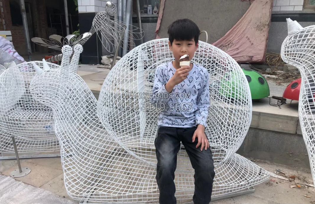 不锈钢艺术蜗牛座椅雕塑