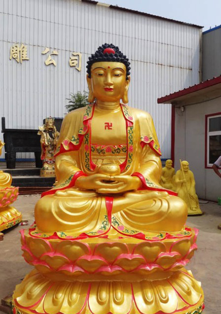 彩绘如来佛像雕塑