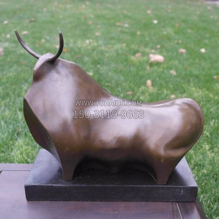 抽象十二生肖铜牛动物雕塑摆件