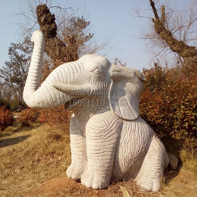 大象公园的浮雕石壁雕塑