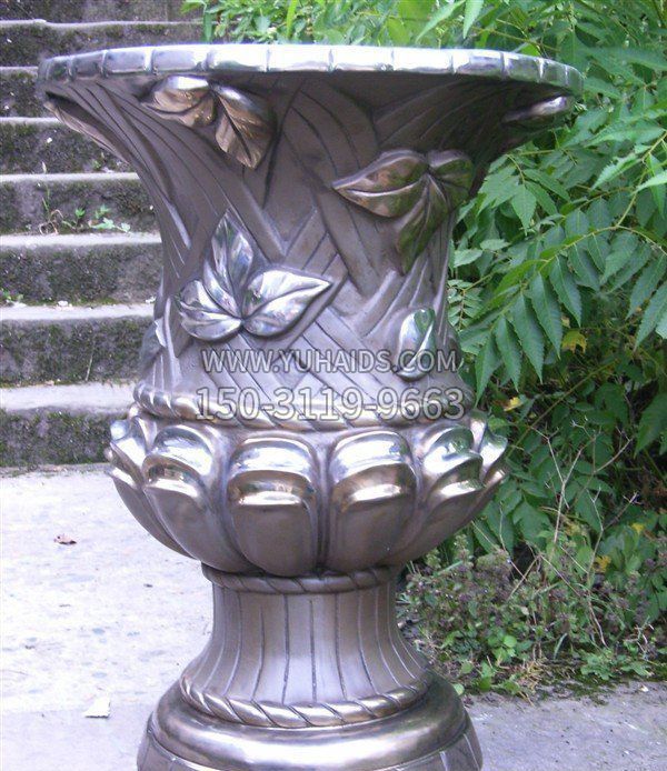 仿铜花盆玻璃钢景观雕塑