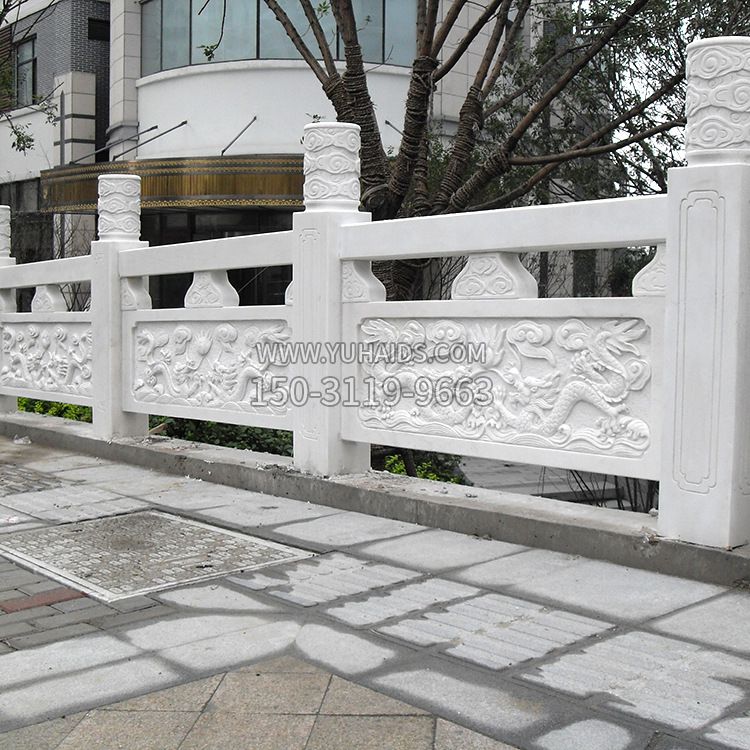 二龙戏珠石雕栏板雕塑
