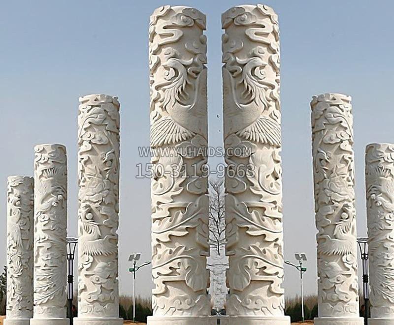 凤凰浮雕石柱雕塑