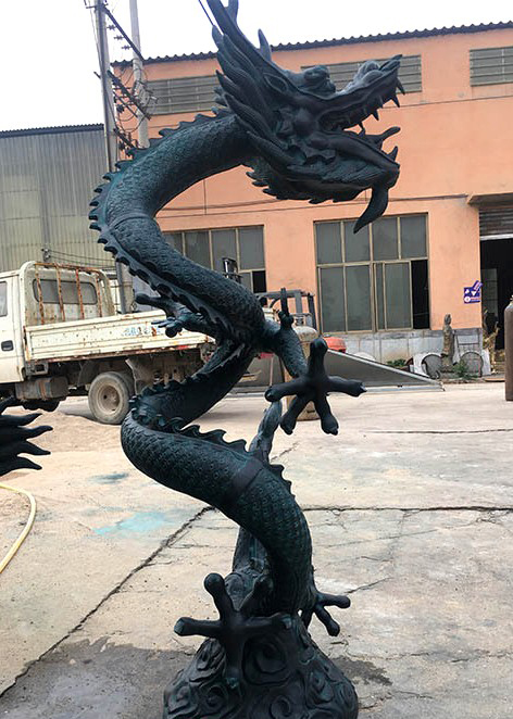 飞升 青铜龙雕塑