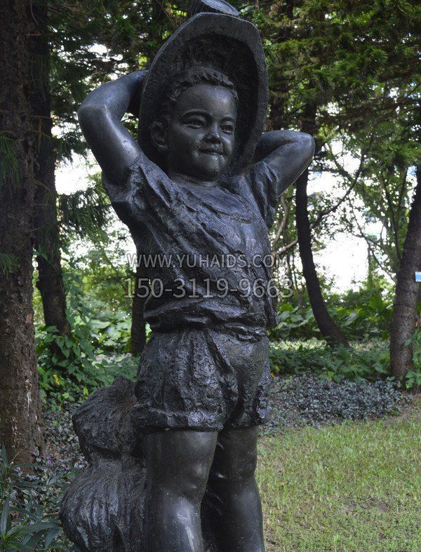 公园戴草帽的小男孩人物铜雕雕塑