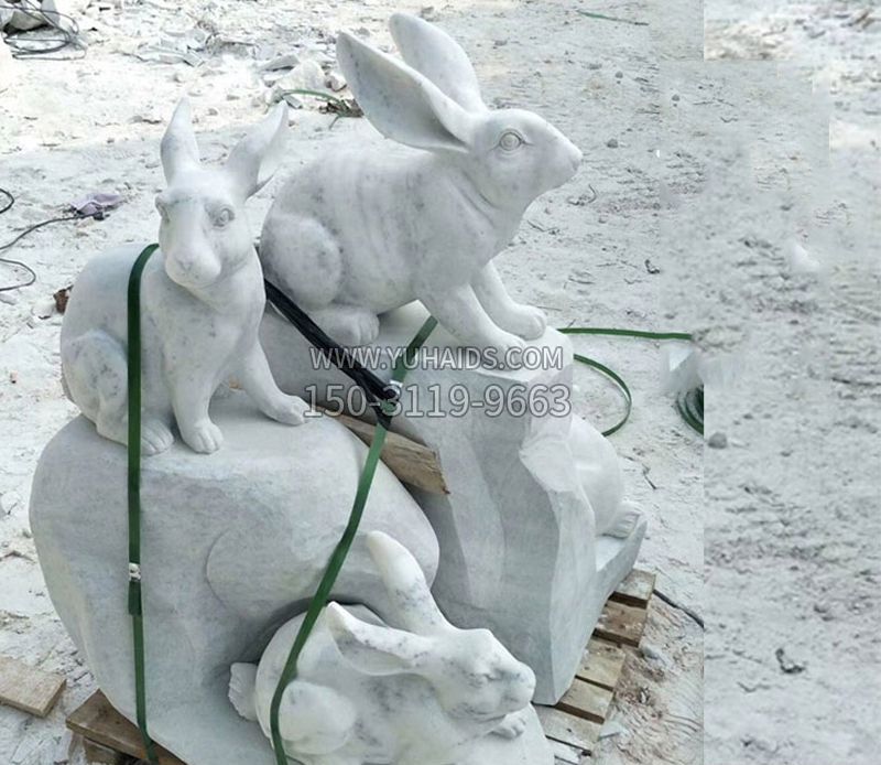 公园动物兔子雕塑 