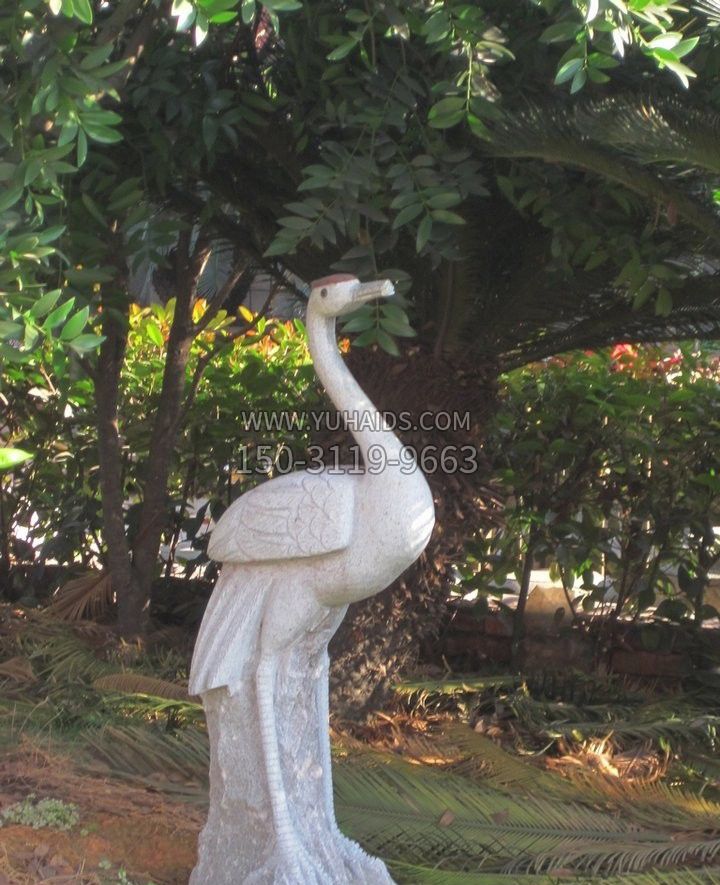 公园石雕丹顶鹤雕塑
