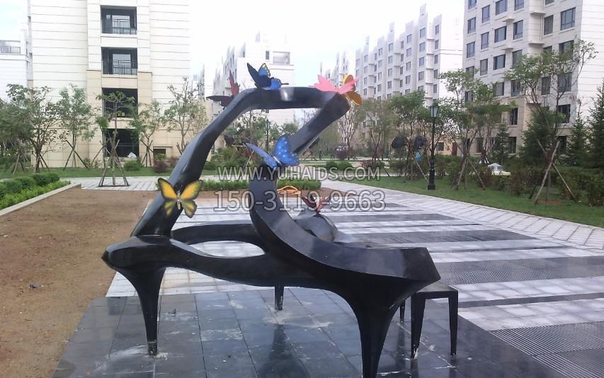 广场不锈钢抽象钢琴雕塑