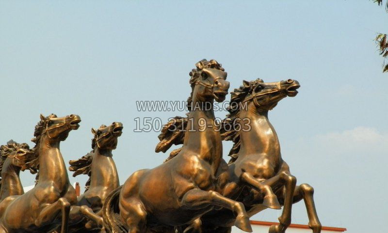 广场奔跑的马铜雕雕塑