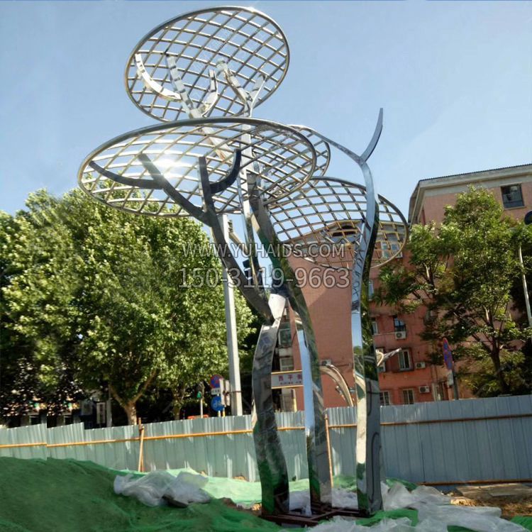 广场抽象网格不锈钢树雕塑