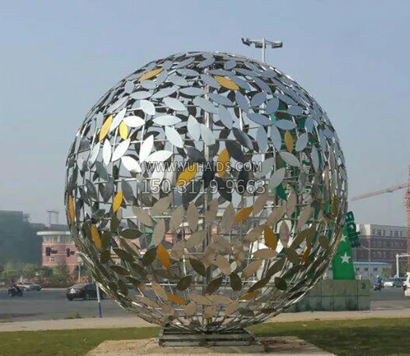 广场不锈钢树叶镂空球雕塑